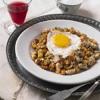 Соте из картофеля, курицы и грибов