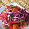 Салат из капусты и рукколы